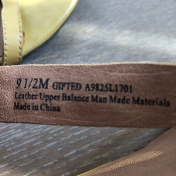 Franco Sarto Leather Sandals Pale Yellow Sz 9.5 - Picture 10 of 12